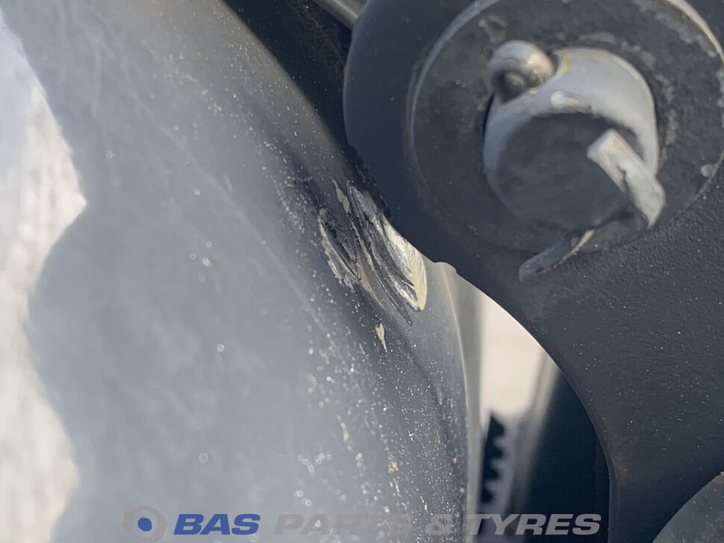 Réservoir de carburant pour Camion DAF Brandstoftank DAF 995 Liter 1904722: photos 12 Réservoir de carburant pour Camion DAF Brandstoftank DAF 995 Liter 1904722: photos 12