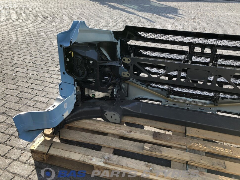 DAF CF Euro 6 Bumper DAF 1837644 - Pare-chocs pour Camion: photos 4 DAF CF Euro 6 Bumper DAF 1837644 - Pare-chocs pour Camion: photos 4