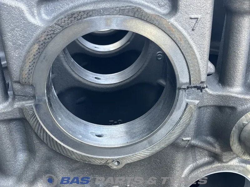 DAF Cilinderblok DAF 2115212 - Bloc-cylindres pour Camion: photos 5 DAF Cilinderblok DAF 2115212 - Bloc-cylindres pour Camion: photos 5