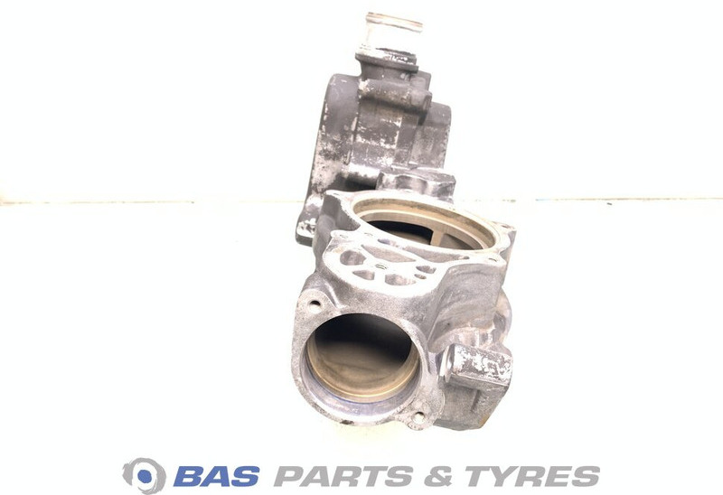 DAF Koelvloeistofpomp DAF 1913604 - Pompe à liquide de refroidissement pour Camion: photos 5 DAF Koelvloeistofpomp DAF 1913604 - Pompe à liquide de refroidissement pour Camion: photos 5