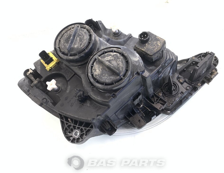 DAF XF106 - Feu avant pour Camion: photos 2 DAF XF106 - Feu avant pour Camion: photos 2