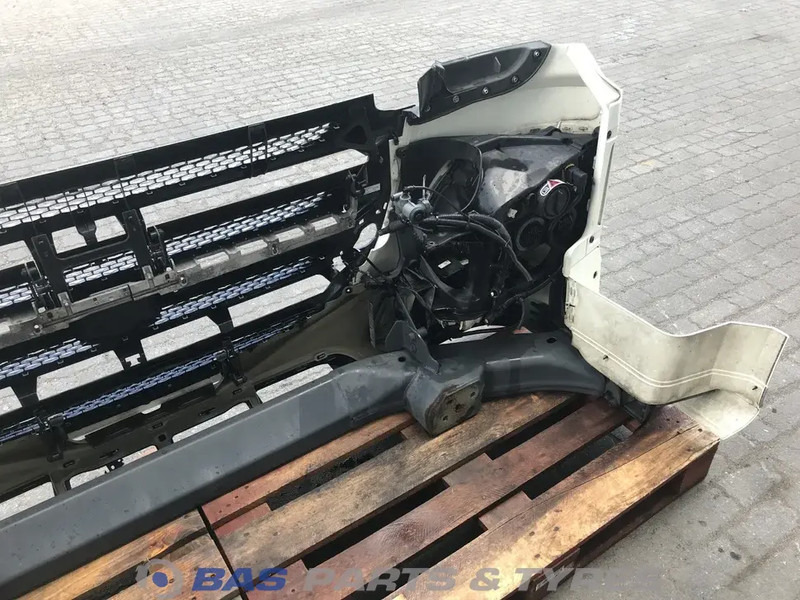 DAF XF106 - Pare-chocs pour Camion: photos 5 DAF XF106 - Pare-chocs pour Camion: photos 5