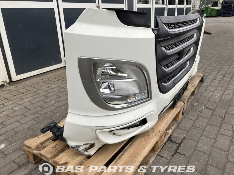 DAF XF106 - Pare-chocs pour Camion: photos 3 DAF XF106 - Pare-chocs pour Camion: photos 3