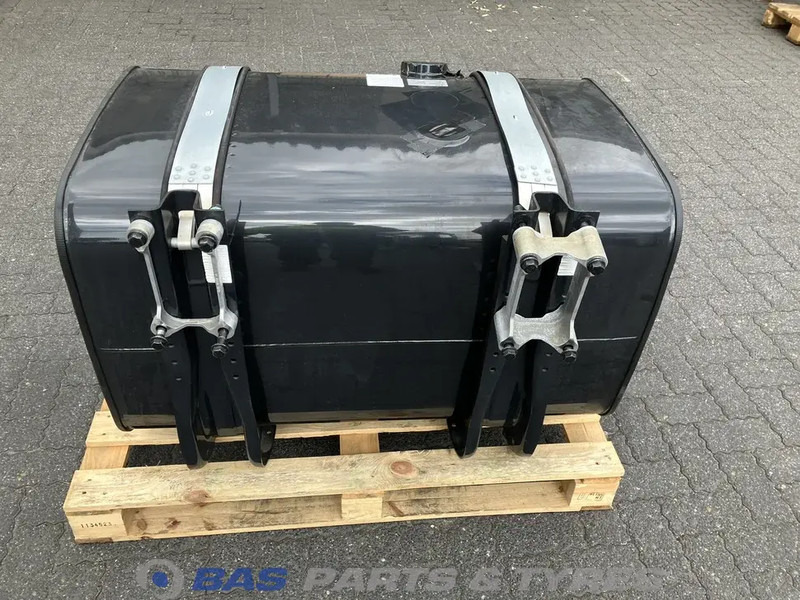 MAN - Réservoir de carburant pour Camion: photos 3 MAN - Réservoir de carburant pour Camion: photos 3