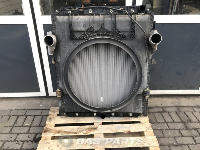 Mercedes-Benz Actros MP4 - Radiateur pour Camion: photos 1 Mercedes-Benz Actros MP4 - Radiateur pour Camion: photos 1
