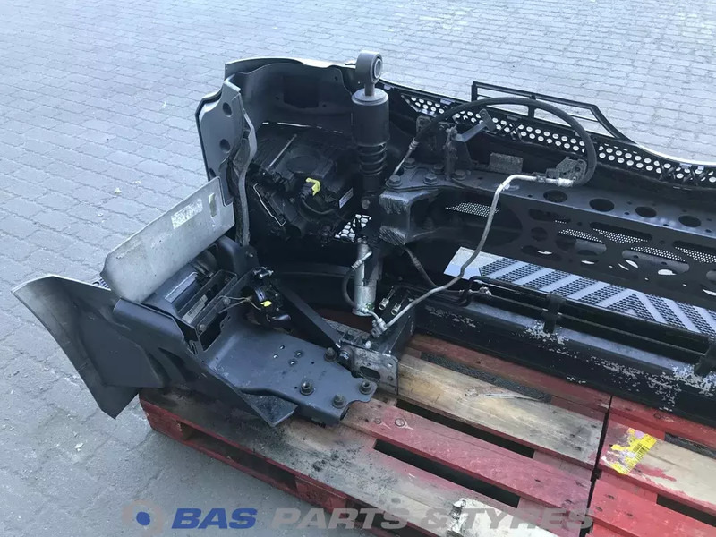 Mercedes-Benz Antos MP4 - Pare-chocs pour Camion: photos 4 Mercedes-Benz Antos MP4 - Pare-chocs pour Camion: photos 4