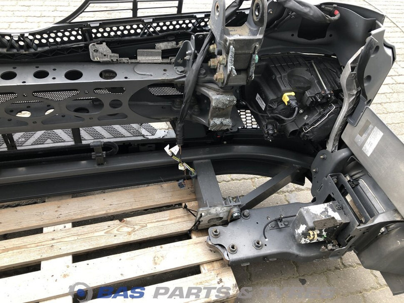 Mercedes-Benz Antos MP4 - Pare-chocs pour Camion: photos 5 Mercedes-Benz Antos MP4 - Pare-chocs pour Camion: photos 5