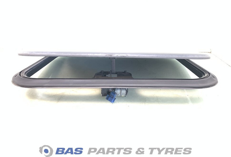 Mercedes-Benz Dakluik Mercedes A 943 830 01 42 - Pare-soleil pour Camion: photos 3 Mercedes-Benz Dakluik Mercedes A 943 830 01 42 - Pare-soleil pour Camion: photos 3