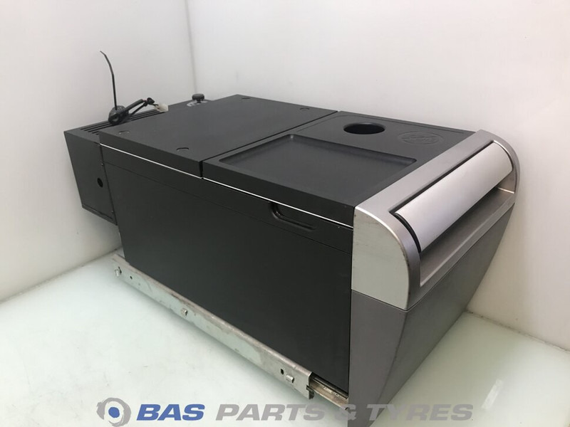 DAF XF106 Koelkast DAF 40 Liter 1845851 - Pièces de rechange pour Camion: photos 1 DAF XF106 Koelkast DAF 40 Liter 1845851 - Pièces de rechange pour Camion: photos 1