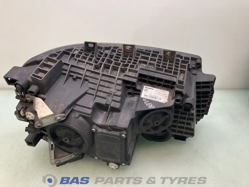 Scania Koplamp Links 2379890 - Feu avant pour Camion: photos 2 Scania Koplamp Links 2379890 - Feu avant pour Camion: photos 2