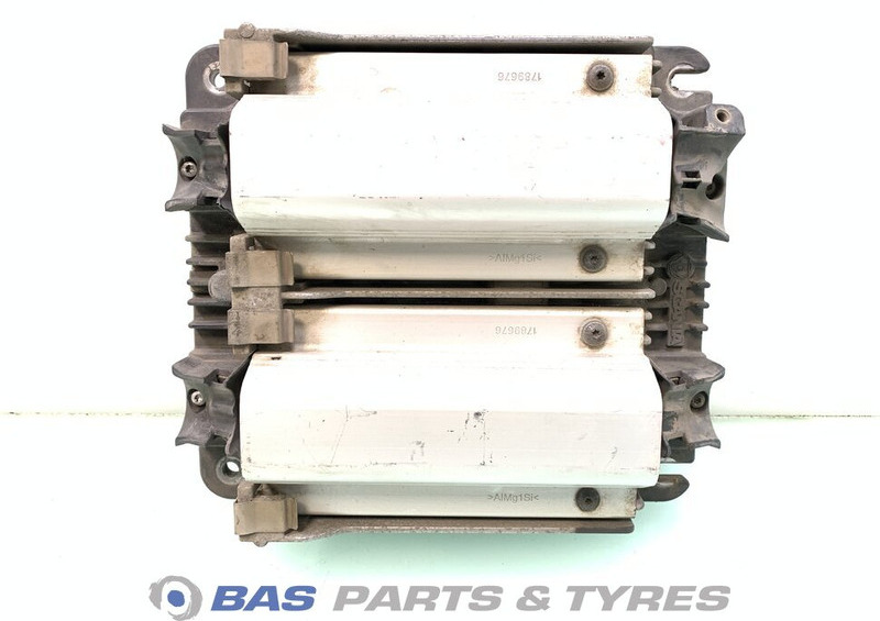 Scania Motormanagement ECU Scania 2276663 - Bloc de gestion pour Camion: photos 1 Scania Motormanagement ECU Scania 2276663 - Bloc de gestion pour Camion: photos 1