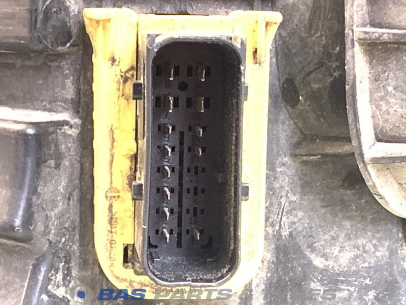 Volvo FH16 (FH5) Koplamp Rechts 22656780 - Feu avant pour Camion: photos 3 Volvo FH16 (FH5) Koplamp Rechts 22656780 - Feu avant pour Camion: photos 3