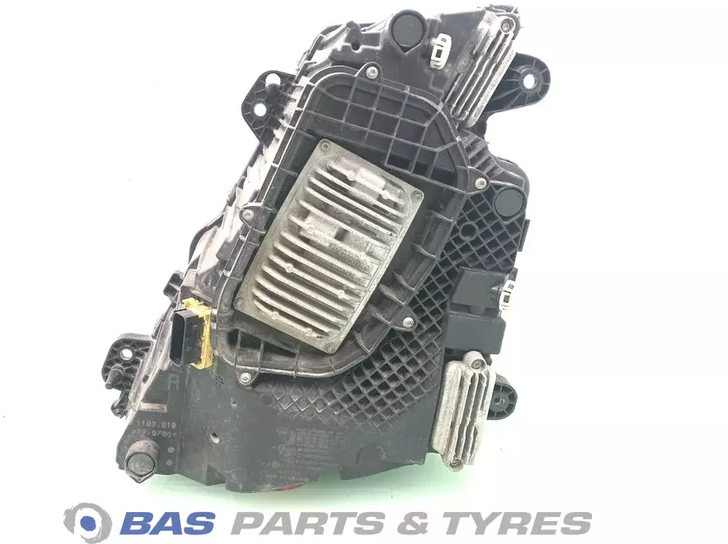 Volvo FH16 (FH5) Koplamp Rechts 22656780 - Feu avant pour Camion: photos 2 Volvo FH16 (FH5) Koplamp Rechts 22656780 - Feu avant pour Camion: photos 2