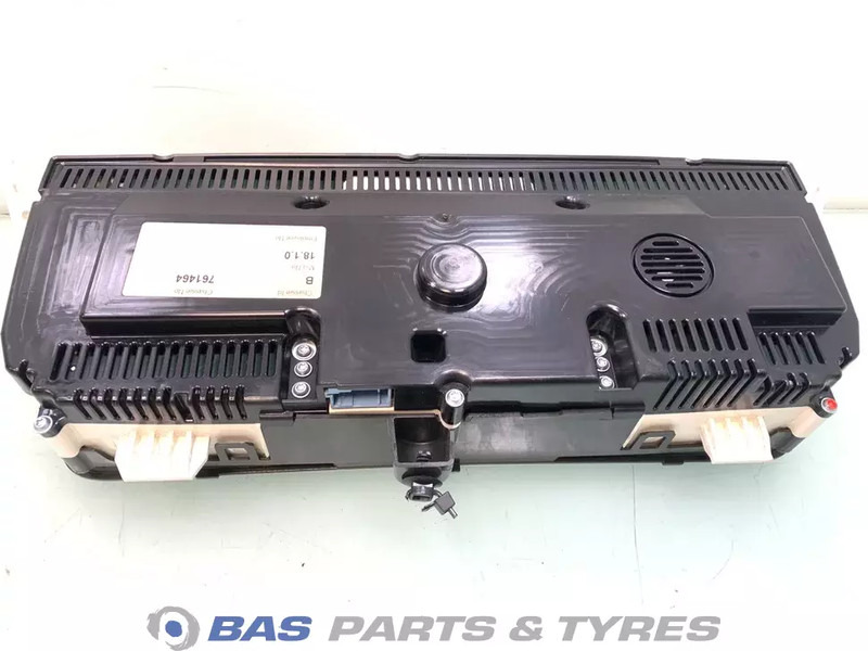 Volvo FH3 Instrumentenpaneel Volvo 21589170 - Panel de instrumentos pour Camion: photos 2 Volvo FH3 Instrumentenpaneel Volvo 21589170 - Panel de instrumentos pour Camion: photos 2