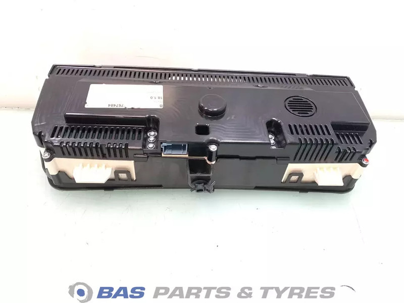 Volvo FH3 Instrumentenpaneel Volvo 21589170 - Panel de instrumentos pour Camion: photos 2 Volvo FH3 Instrumentenpaneel Volvo 21589170 - Panel de instrumentos pour Camion: photos 2