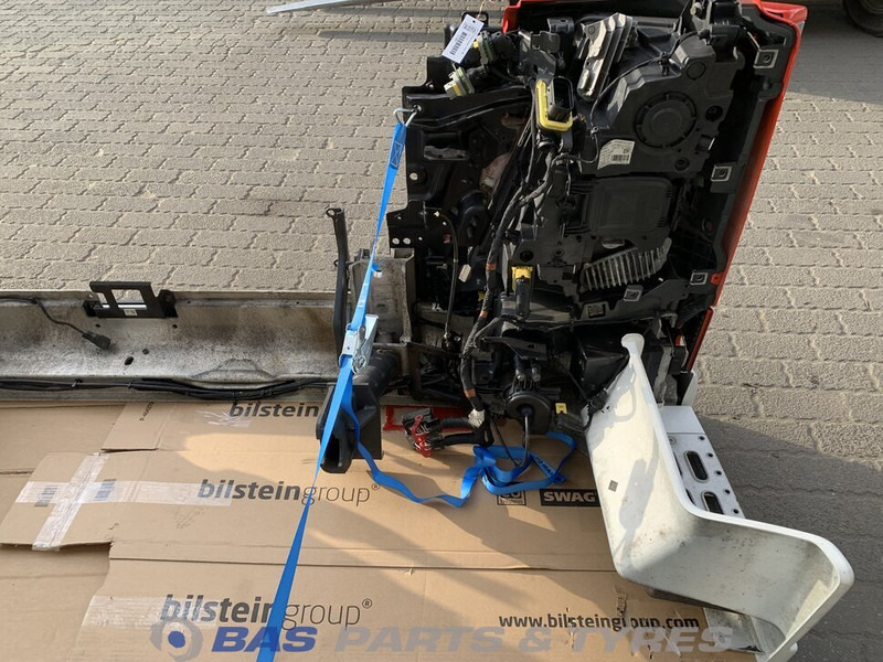 Volvo FH4 Bumper Volvo 78670304 - Pare-chocs pour Camion: photos 5 Volvo FH4 Bumper Volvo 78670304 - Pare-chocs pour Camion: photos 5