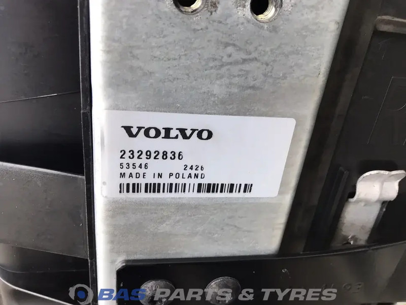 Volvo FH4 - Radiateur pour Camion: photos 3 Volvo FH4 - Radiateur pour Camion: photos 3
