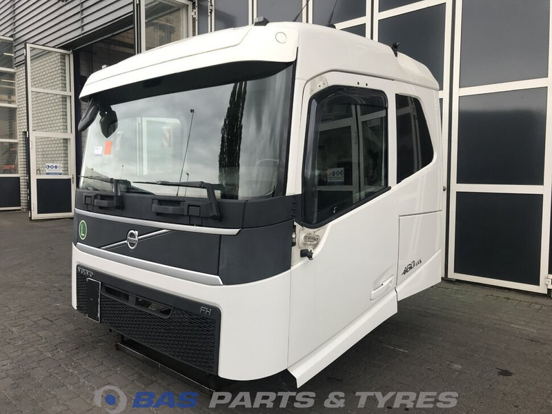 Volvo FH4 Volvo Sleeper Cab L2H1 82271553 - Cabine et intérieur pour Camion: photos 1 Volvo FH4 Volvo Sleeper Cab L2H1 82271553 - Cabine et intérieur pour Camion: photos 1
