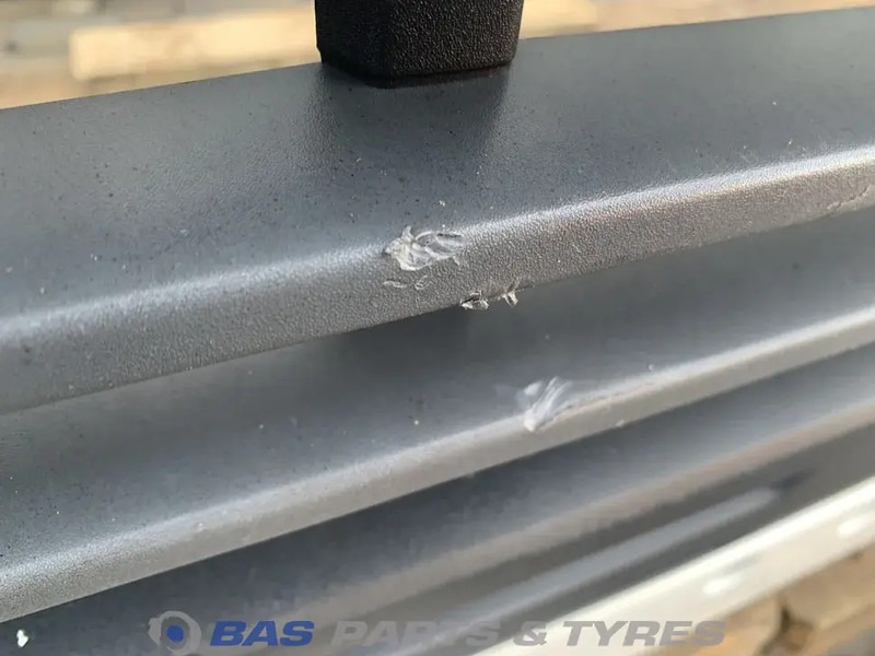 Volvo FM5 Bumper Volvo 21316576 - Pare-chocs pour Camion: photos 4 Volvo FM5 Bumper Volvo 21316576 - Pare-chocs pour Camion: photos 4