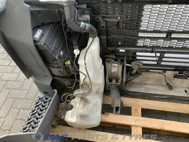 Volvo FM5 Bumper Volvo 84407376 - Pare-chocs pour Camion: photos 4 Volvo FM5 Bumper Volvo 84407376 - Pare-chocs pour Camion: photos 4