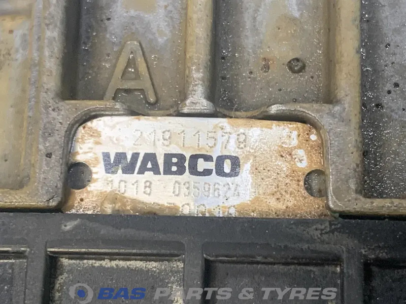 Volvo Versnellingsbakdeksel Volvo 21911579 - Boîte de vitesse pour Camion: photos 3 Volvo Versnellingsbakdeksel Volvo 21911579 - Boîte de vitesse pour Camion: photos 3