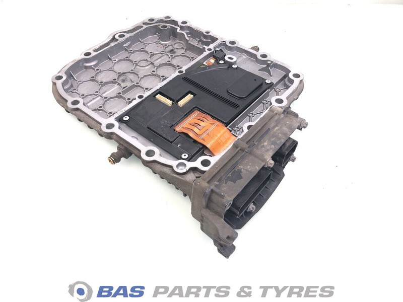 Volvo Versnellingsbakdeksel Volvo 21911581 - Boîte de vitesse pour Camion: photos 2 Volvo Versnellingsbakdeksel Volvo 21911581 - Boîte de vitesse pour Camion: photos 2