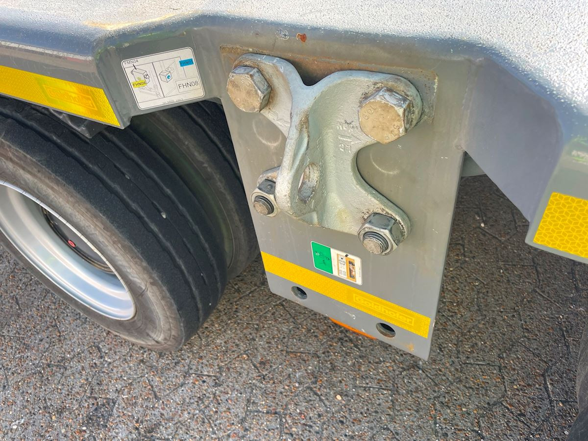 Goldhofer PST/SL-E 6 (12x4) - Remorque porte-engin surbaissée: photos 5 Goldhofer PST/SL-E 6 (12x4) - Remorque porte-engin surbaissée: photos 5