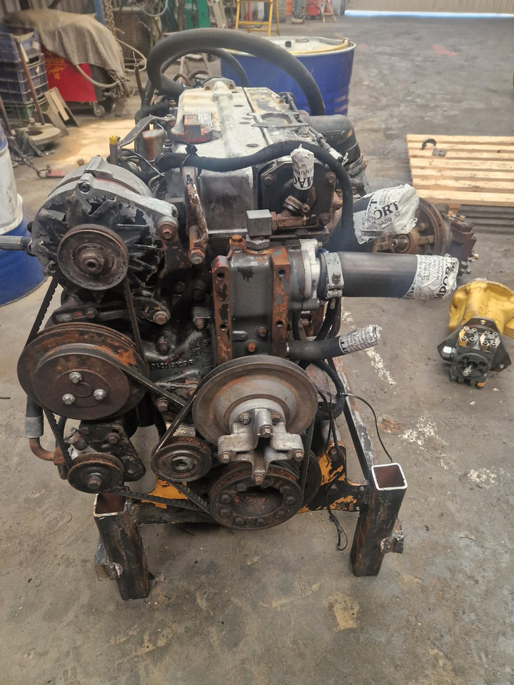 MOTOR DEUTZ BF4M1013E  - Moteur pour Engins de chantier: photos 2 MOTOR DEUTZ BF4M1013E  - Moteur pour Engins de chantier: photos 2