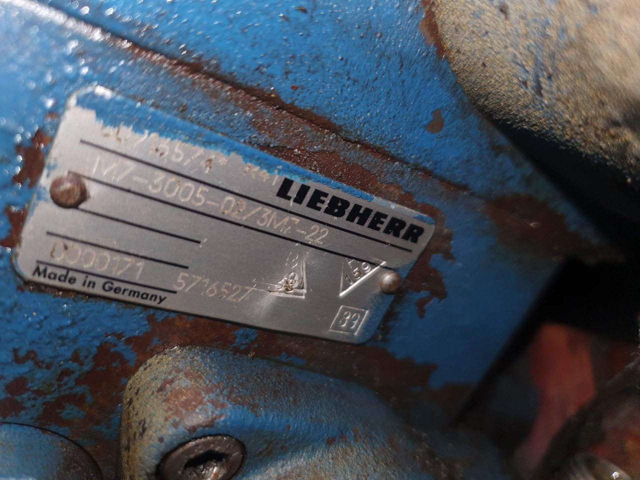 Distribuidor para Liebherr L564. M7305-02/3M7-22 - Pièces de rechange pour Chargeuse sur pneus: photos 2 Distribuidor para Liebherr L564. M7305-02/3M7-22 - Pièces de rechange pour Chargeuse sur pneus: photos 2