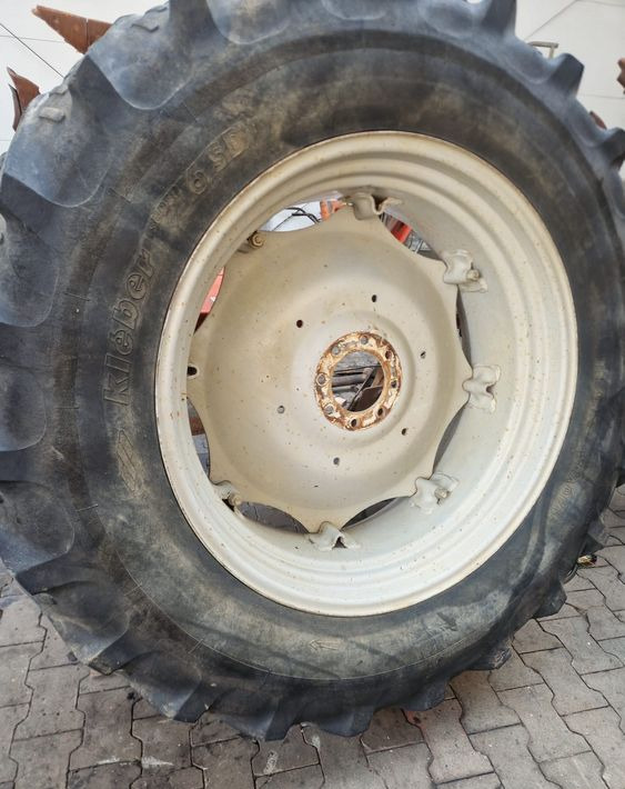 Części do Ciągnika Massey Ferguson MF 3000, 6000 Koła tylne 18,4R38 do ciągnika MF - Roue complète pour Machine agricole: photos 5 Części do Ciągnika Massey Ferguson MF 3000, 6000 Koła tylne 18,4R38 do ciągnika MF - Roue complète pour Machine agricole: photos 5