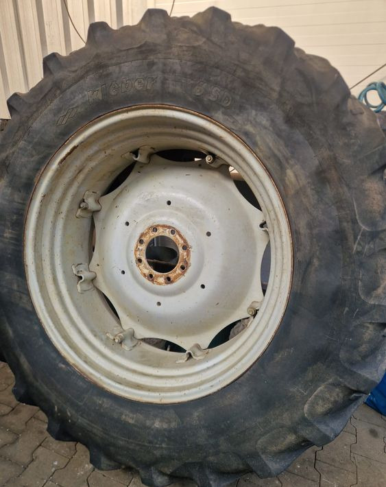 Części do Ciągnika Massey Ferguson MF 3000, 6000 Koła tylne 18,4R38 do ciągnika MF - Roue complète pour Machine agricole: photos 4 Części do Ciągnika Massey Ferguson MF 3000, 6000 Koła tylne 18,4R38 do ciągnika MF - Roue complète pour Machine agricole: photos 4