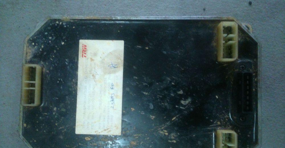 Części do Ciągnika Massey Ferguson MF 3000, 6300 MODUŁ STERUJĄCY SKRZYNI BIEGÓW AUTOTRONIC 1 MASSEY FERGUSON - Bloc de gestion pour Machine agricole: photos 1 Części do Ciągnika Massey Ferguson MF 3000, 6300 MODUŁ STERUJĄCY SKRZYNI BIEGÓW AUTOTRONIC 1 MASSEY FERGUSON - Bloc de gestion pour Machine agricole: photos 1