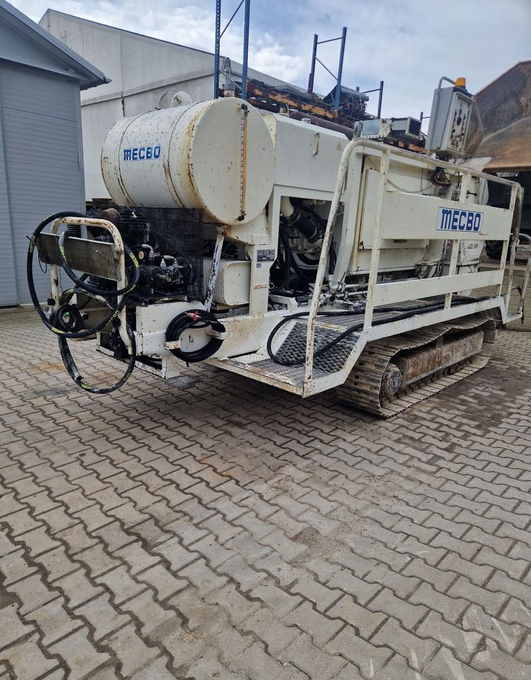 Pompa do betonu Mecbo CAR TCACK P6.80 APV/DI 90bar 2007 Pompa do betonu MECBO P6.80 na gąsienicach - Pompe à béton stationnaire: photos 3 Pompa do betonu Mecbo CAR TCACK P6.80 APV/DI 90bar 2007 Pompa do betonu MECBO P6.80 na gąsienicach - Pompe à béton stationnaire: photos 3