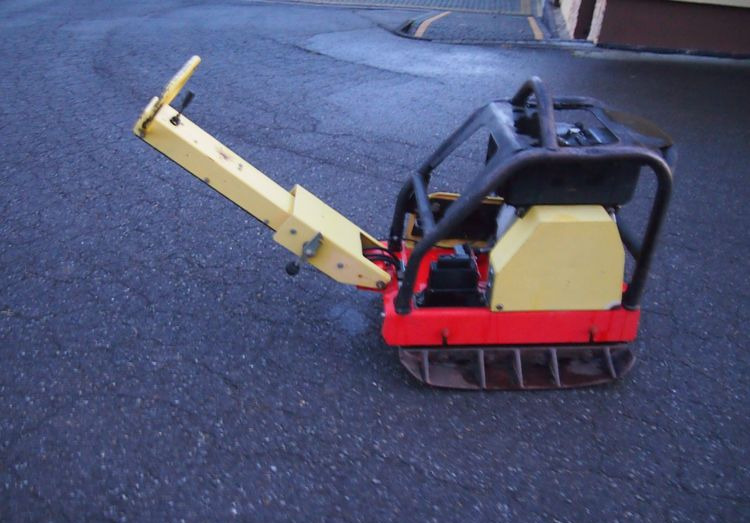 Ubijarka Dynapac Dynapac lg500 2010 Zagęszczarka Dynapac LG500 - Plaque vibrante: photos 3 Ubijarka Dynapac Dynapac lg500 2010 Zagęszczarka Dynapac LG500 - Plaque vibrante: photos 3