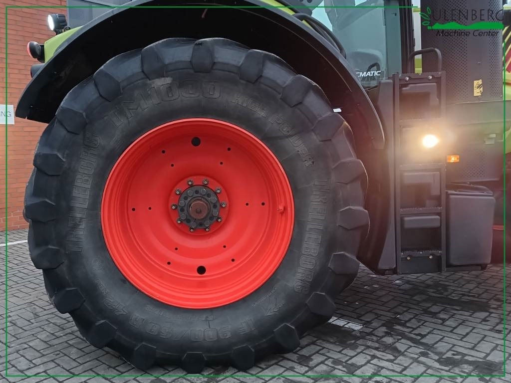 Tracteur agricole Claas Axion 930: photos 10