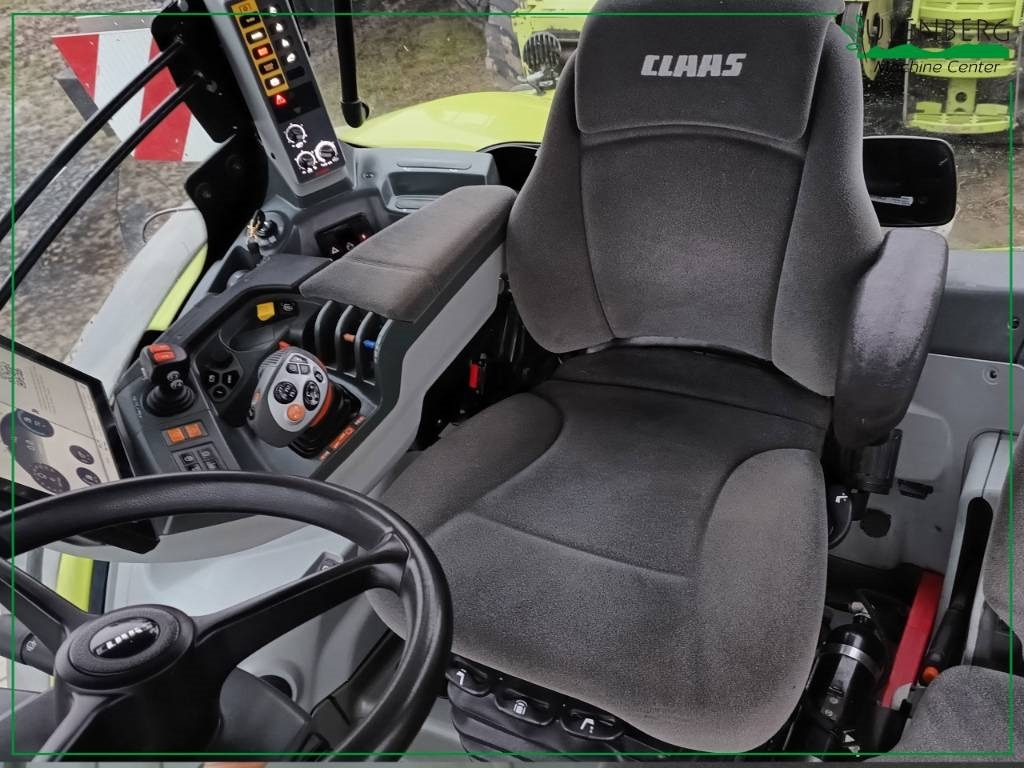 Tracteur agricole Claas Axion 930: photos 8