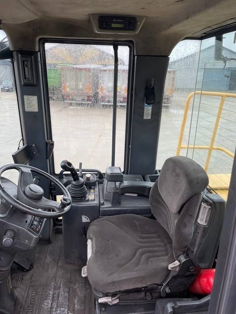 Tractopelle Warynski LIUGONG CLG856 III: photos 8