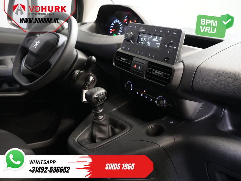 Peugeot Partner 1.2 PureTech 110 pk BPM VRIJ/ BENZINE/ PDC/ Cruise/ Airco - Fourgonnette: photos 3 Peugeot Partner 1.2 PureTech 110 pk BPM VRIJ/ BENZINE/ PDC/ Cruise/ Airco - Fourgonnette: photos 3