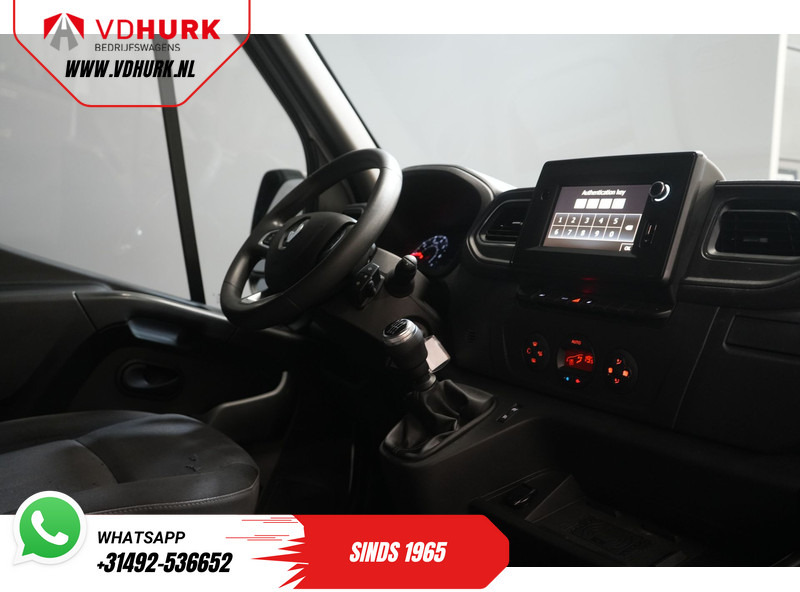 Renault Master 2.3 dCi 135 pk L2H2 BPM VRIJ! 2.5t Trekverm./ Climate/ Imperiaal + Ladder/ Standkachel/ Stoelverw./ PDC/ Trekhaak - Fourgon utilitaire: photos 3 Renault Master 2.3 dCi 135 pk L2H2 BPM VRIJ! 2.5t Trekverm./ Climate/ Imperiaal + Ladder/ Standkachel/ Stoelverw./ PDC/ Trekhaak - Fourgon utilitaire: photos 3