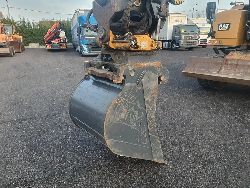 Pelle sur pneus Caterpillar M316F: photos 13