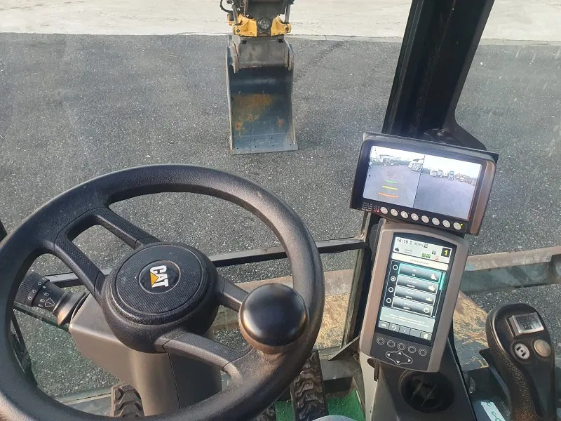 Pelle sur pneus Caterpillar M316F: photos 14