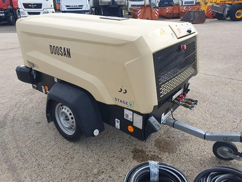 Doosan Doosan 77.55- stock id107 - Compresseur d'air: photos 2 Doosan Doosan 77.55- stock id107 - Compresseur d'air: photos 2