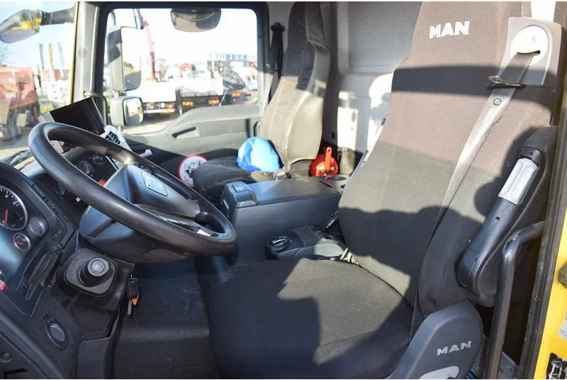 Camion citerne MAN TGM 26.340: photos 12