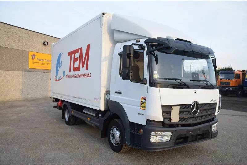 Mercedes-Benz Atego 1021 - Camion fourgon: photos 4 Mercedes-Benz Atego 1021 - Camion fourgon: photos 4