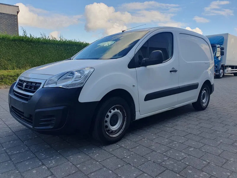 Peugeot Partner - Fourgon utilitaire: photos 2 Peugeot Partner - Fourgon utilitaire: photos 2