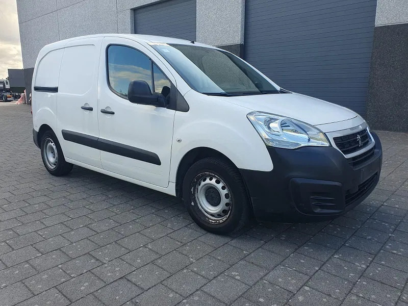 Peugeot Partner - Fourgon utilitaire: photos 1 Peugeot Partner - Fourgon utilitaire: photos 1