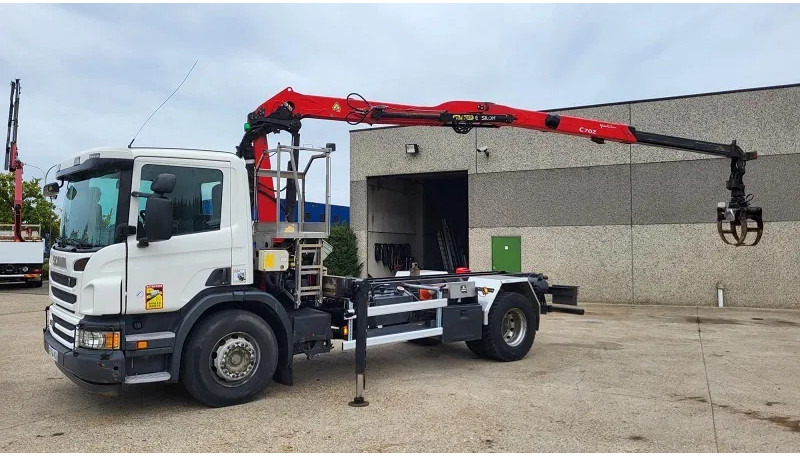 Scania P280 - Camion grue: photos 4 Scania P280 - Camion grue: photos 4