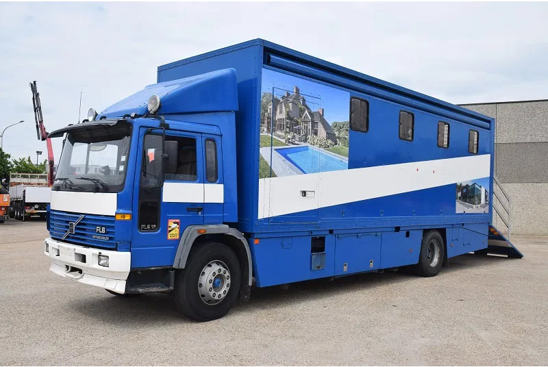 Volvo FL 250 - 19 ton ( 7 PAARDEN ) - Camion chevaux: photos 5 Volvo FL 250 - 19 ton ( 7 PAARDEN ) - Camion chevaux: photos 5