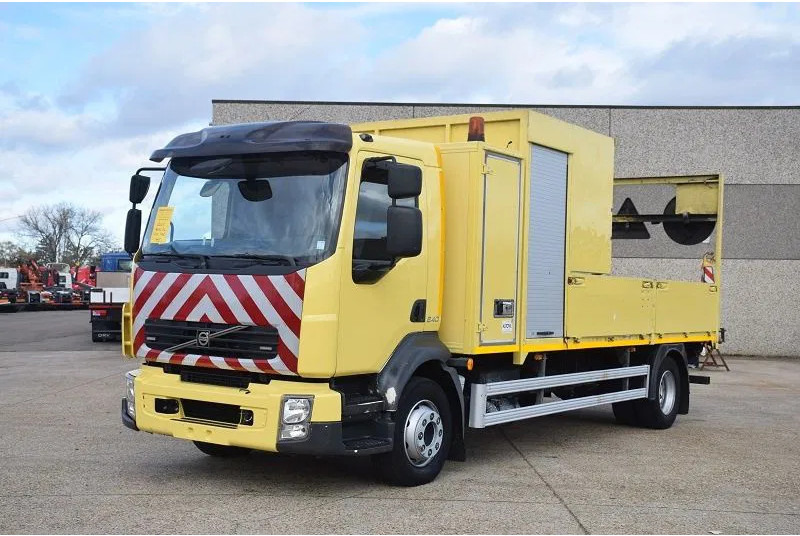 Volvo FL 250 - Camion plateau: photos 2 Volvo FL 250 - Camion plateau: photos 2