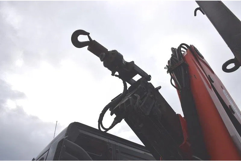 Camion grue Volvo FM 330: photos 13